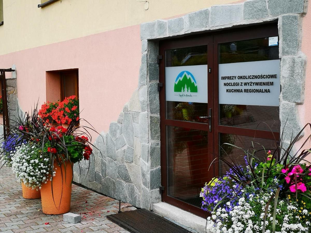 Zajazd Na Gronicku Zwardon Exterior photo